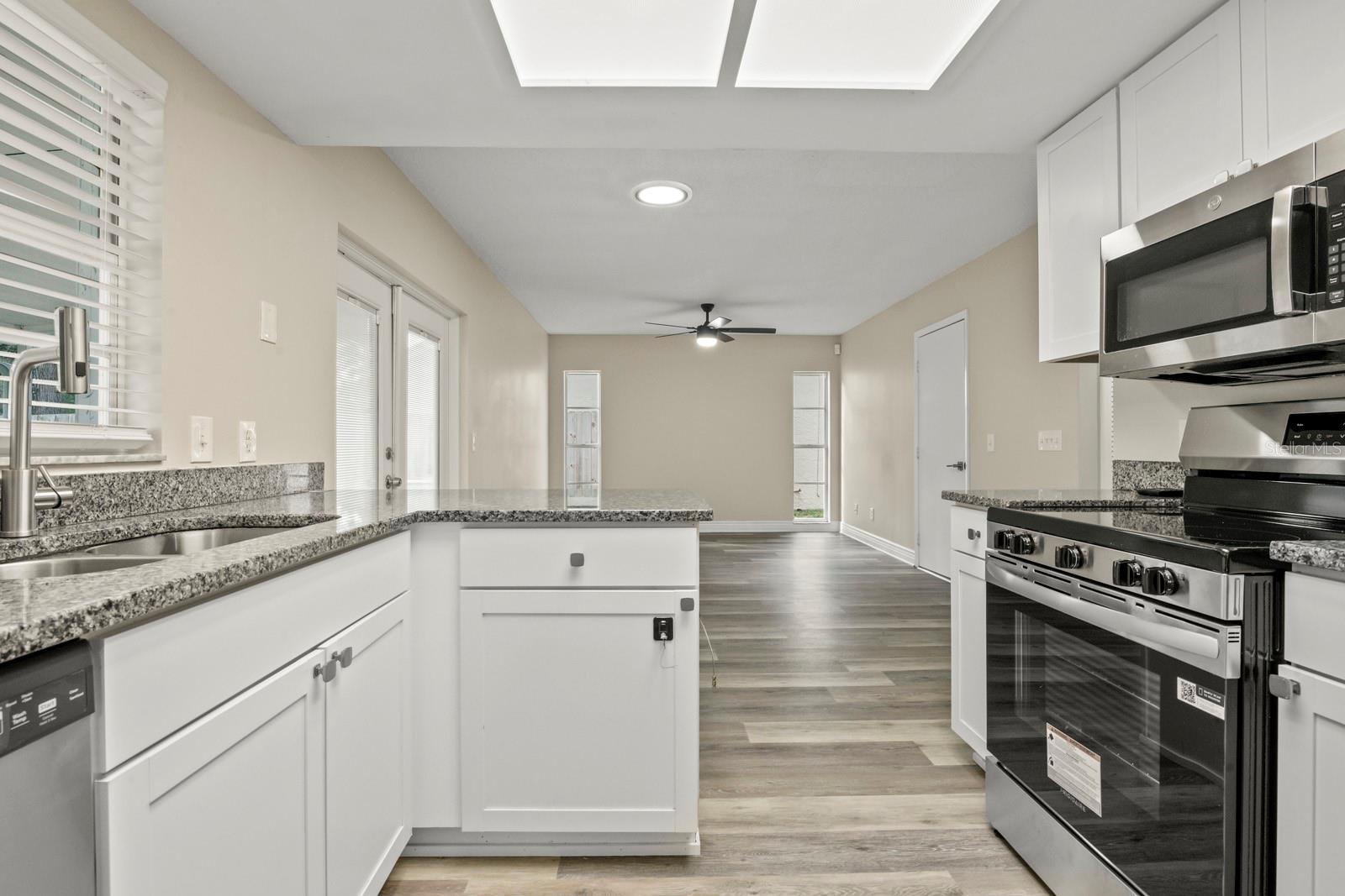 OAKDALE RIVERVIEW ESTATES - Residential