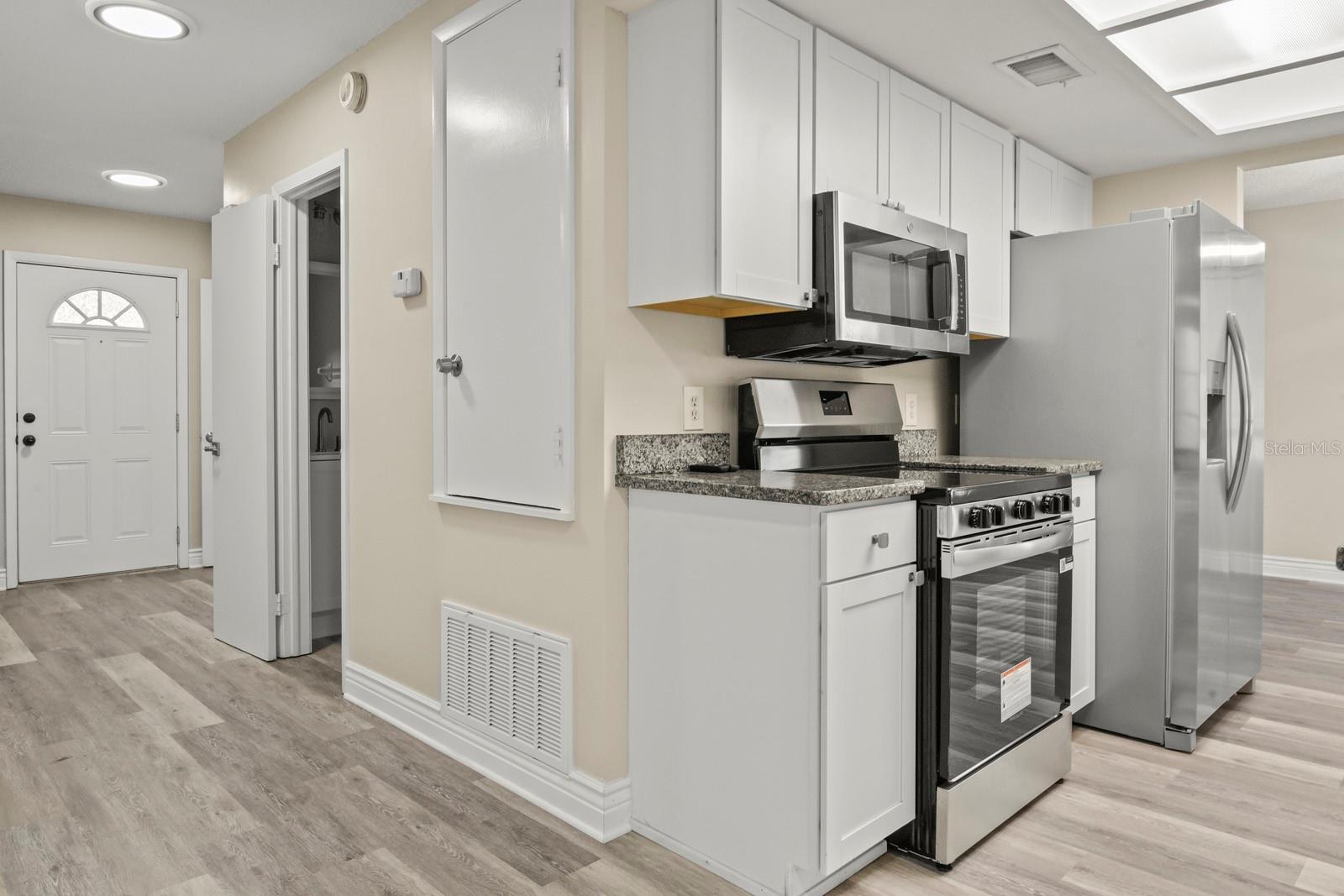 OAKDALE RIVERVIEW ESTATES - Residential