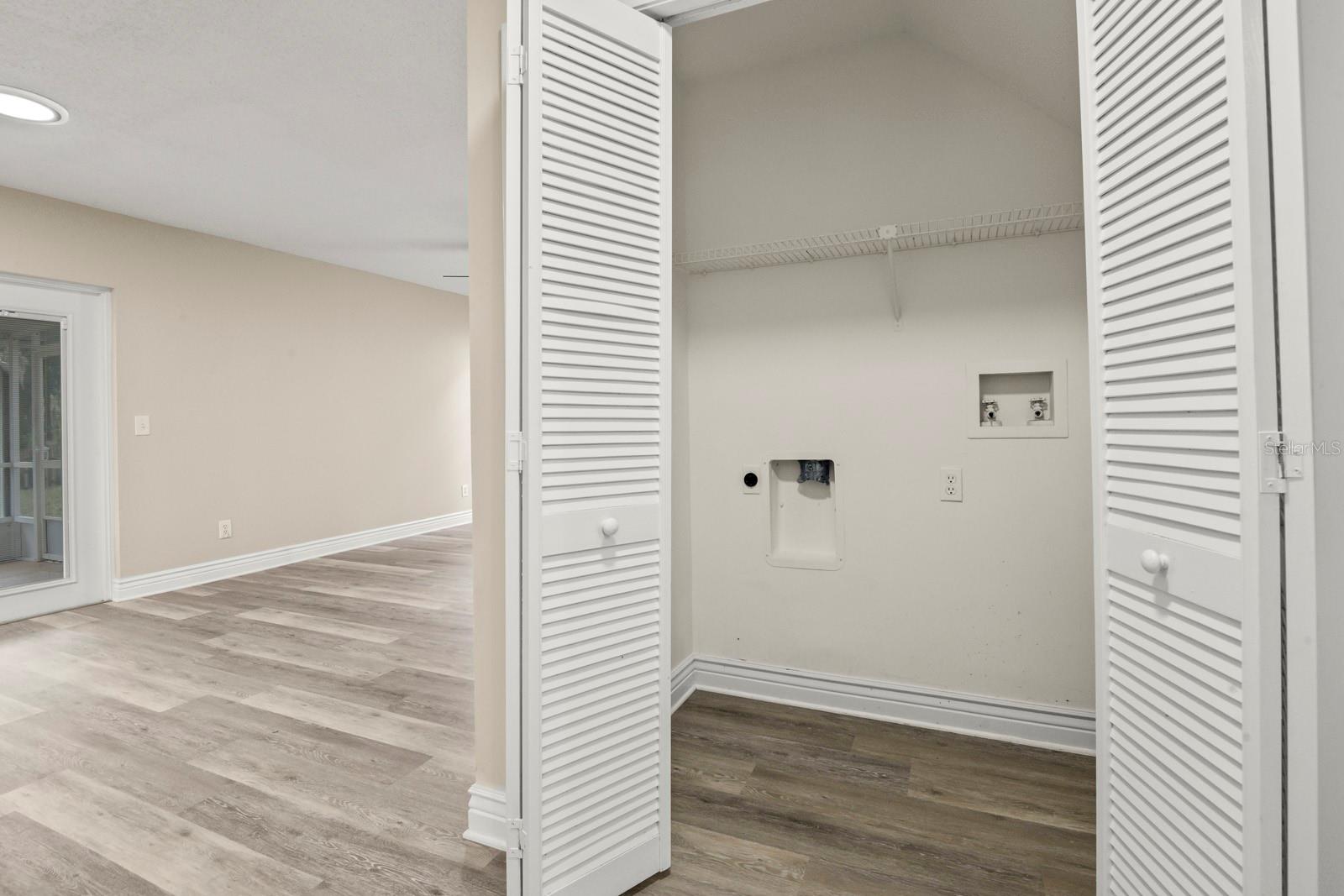 OAKDALE RIVERVIEW ESTATES - Residential