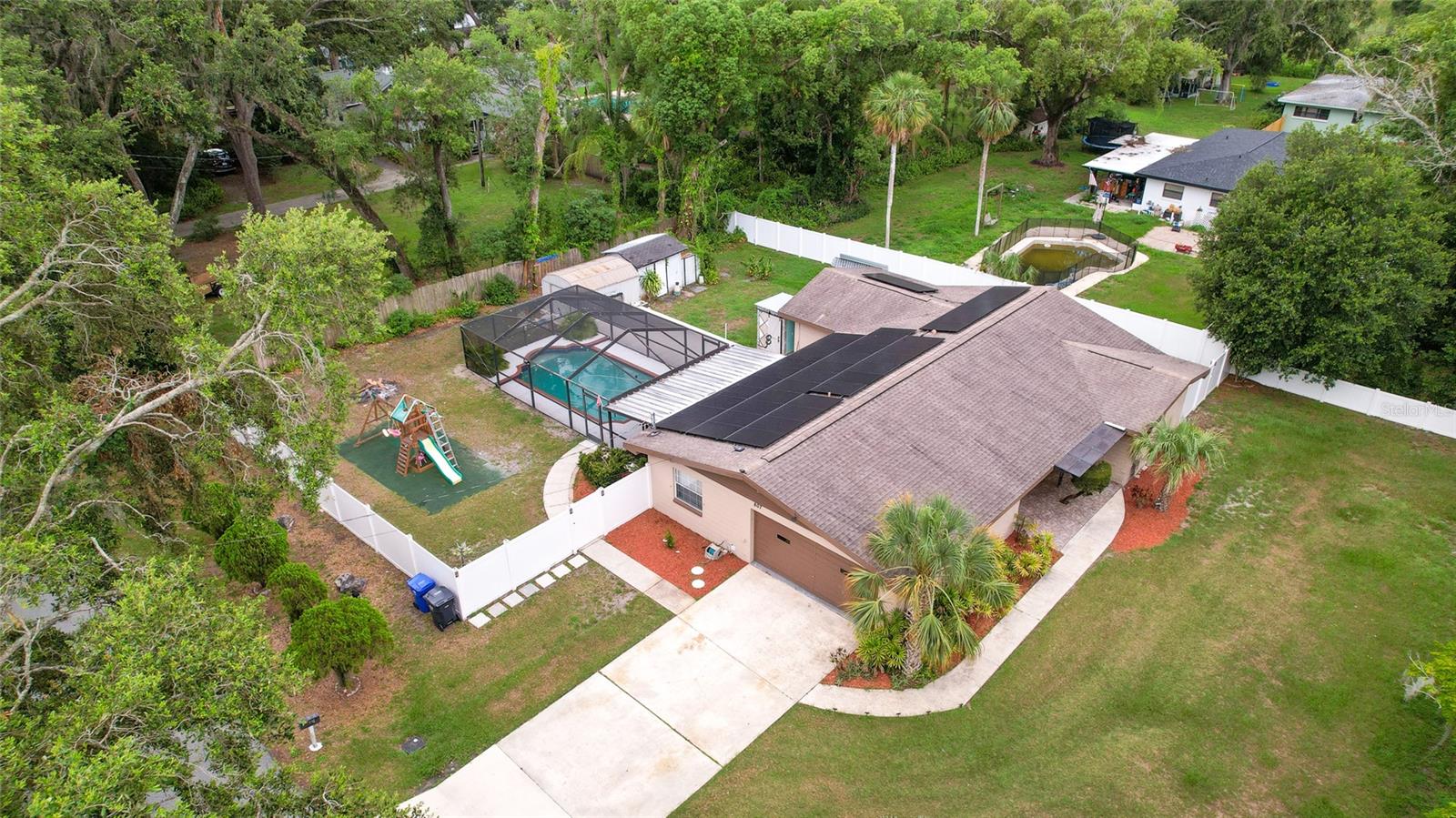 807 E CHAPMAN ROAD