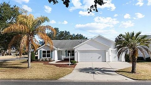 Photo of 736 Evelynton Loop, The Villages, FL 32162 (MLS # G5107946)