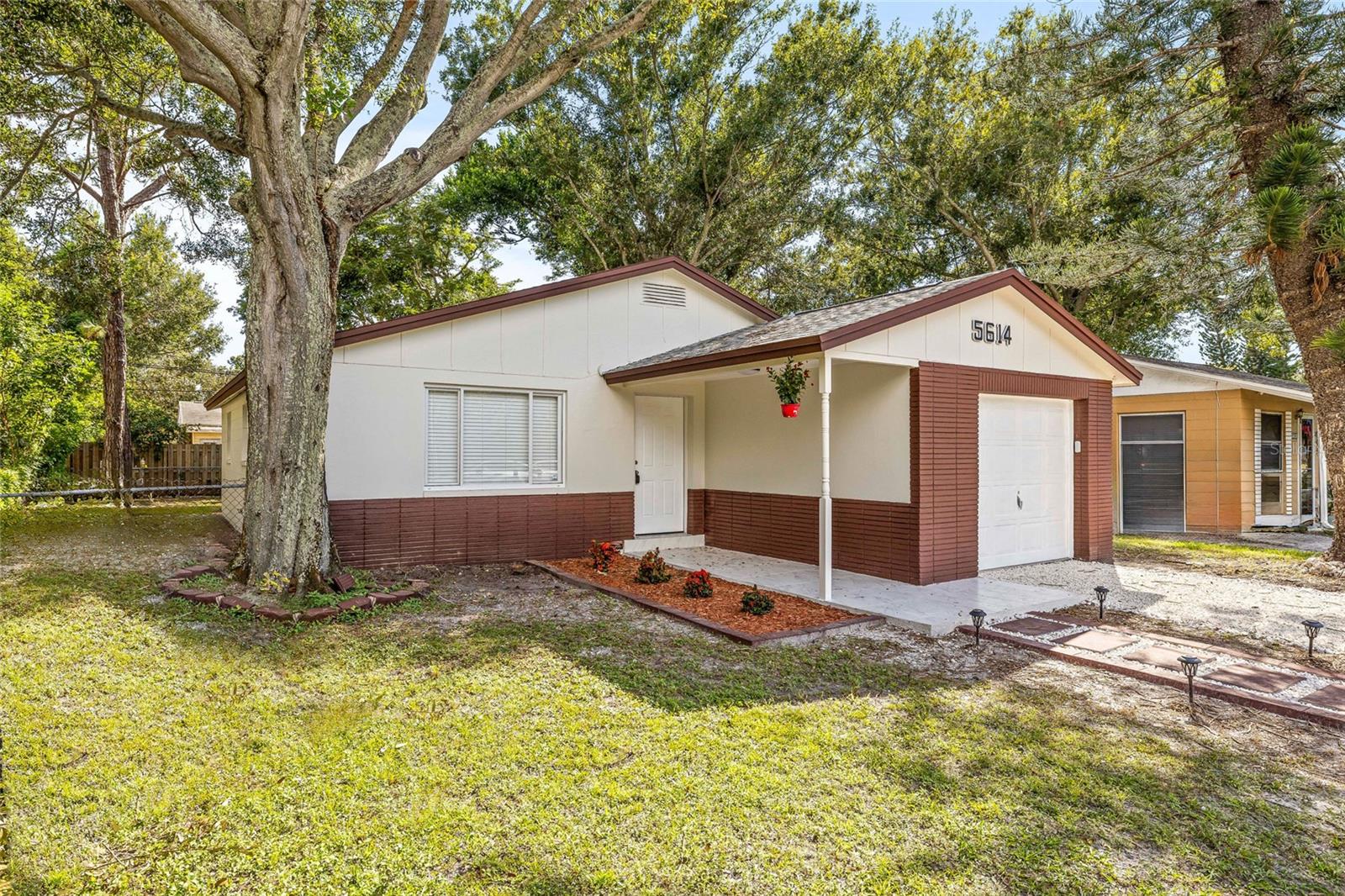 PASADENA HEIGHTS - Residential