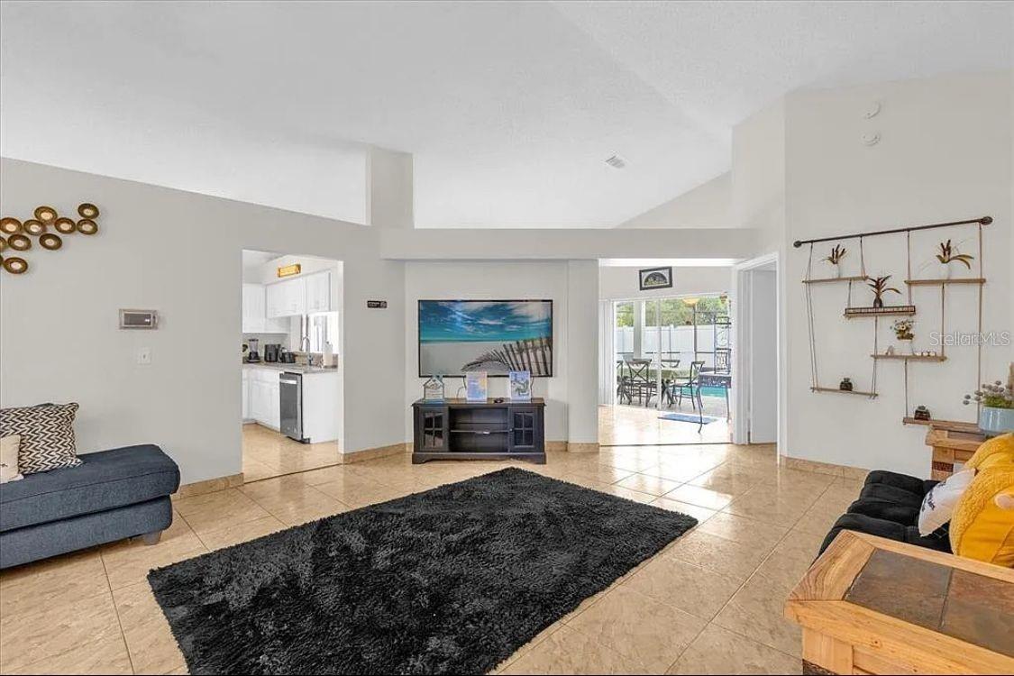 MONTEGO BAY - Residential Lease