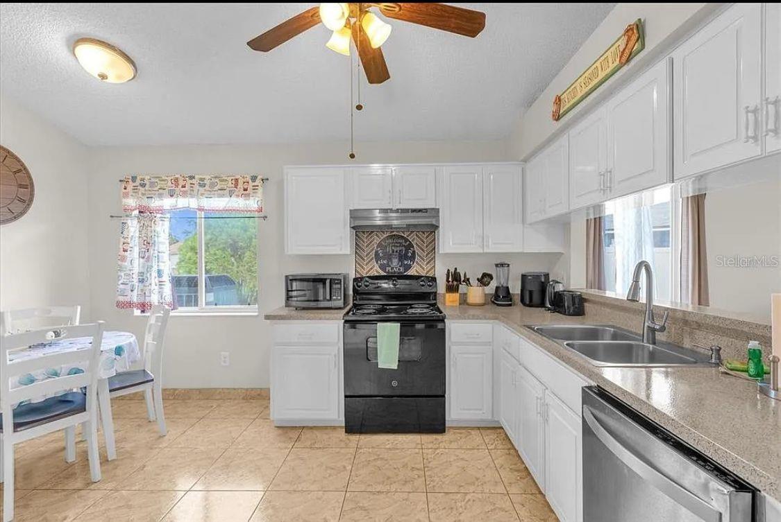 MONTEGO BAY - Residential Lease