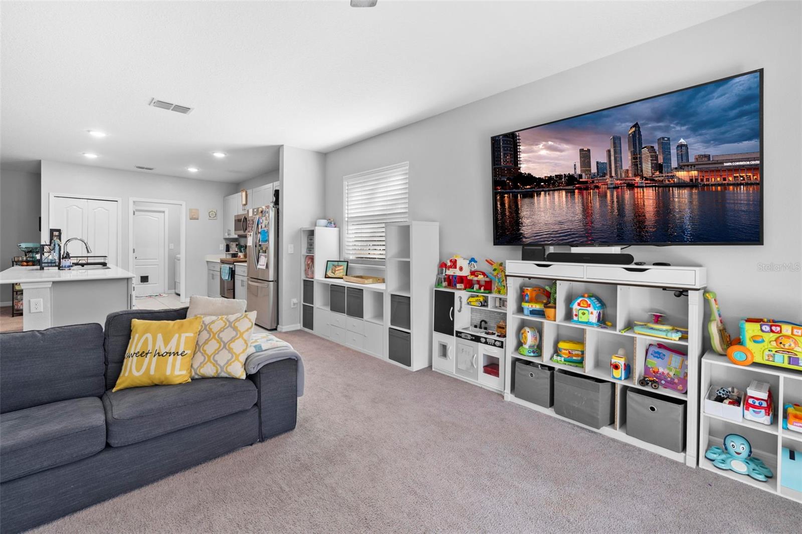 ROYAL HIGHLANDS - Residential