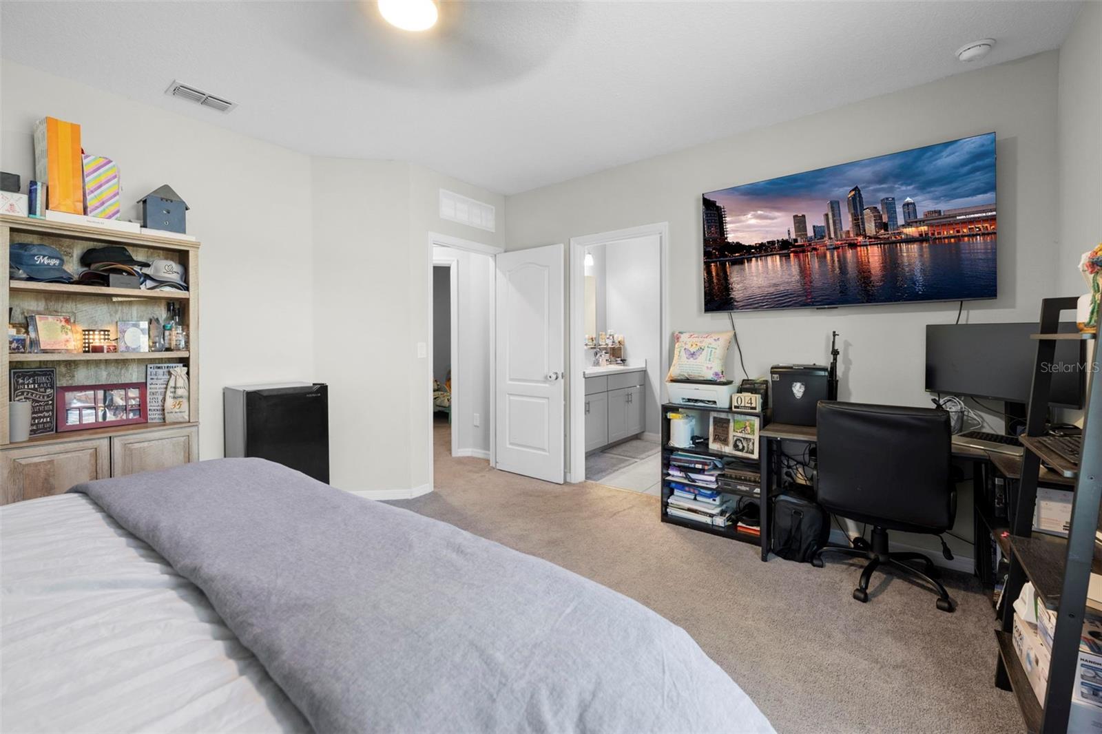 ROYAL HIGHLANDS - Residential