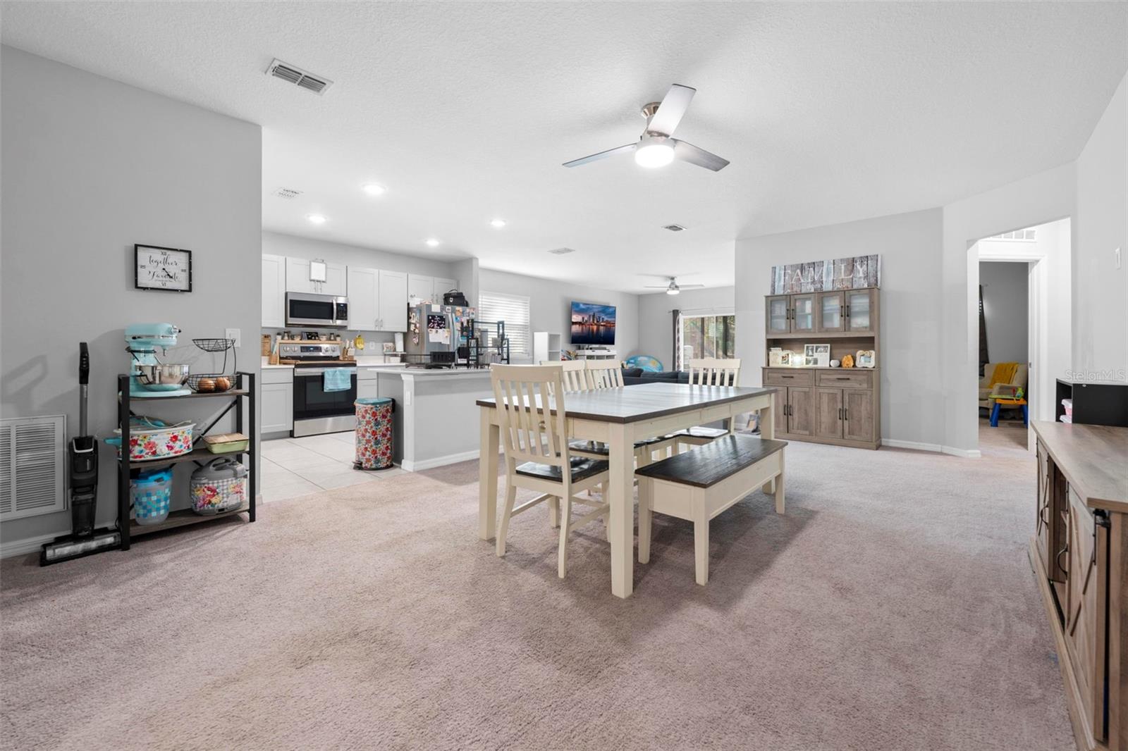 ROYAL HIGHLANDS - Residential