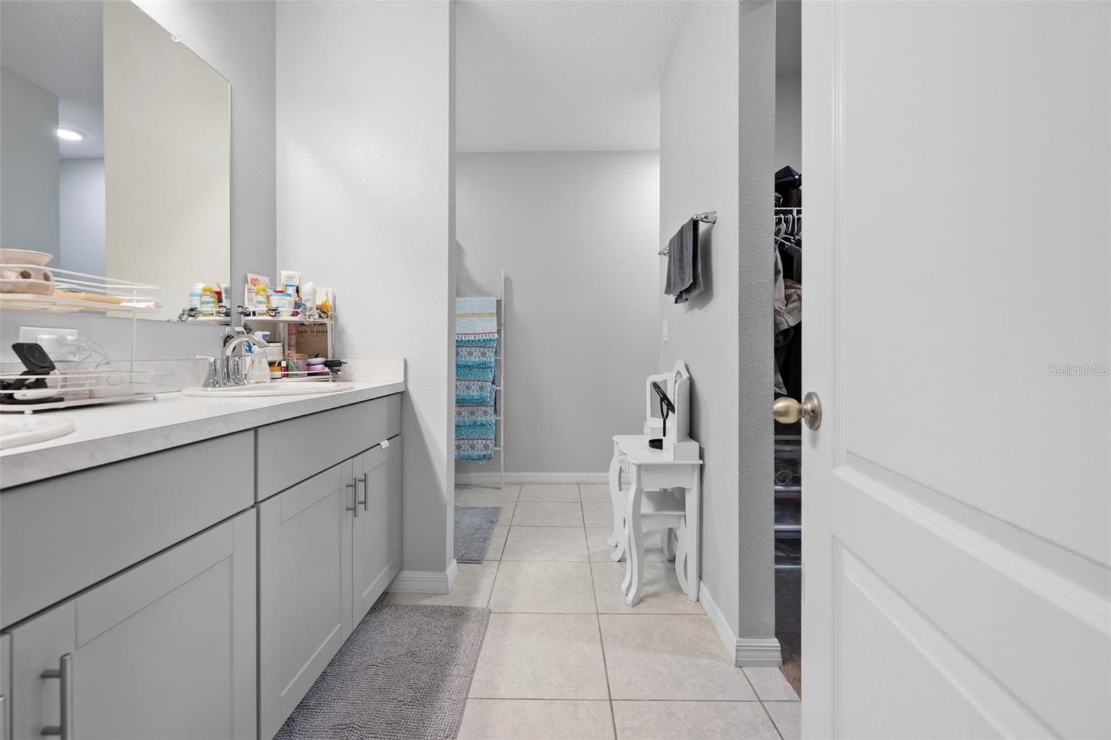 ROYAL HIGHLANDS - Residential