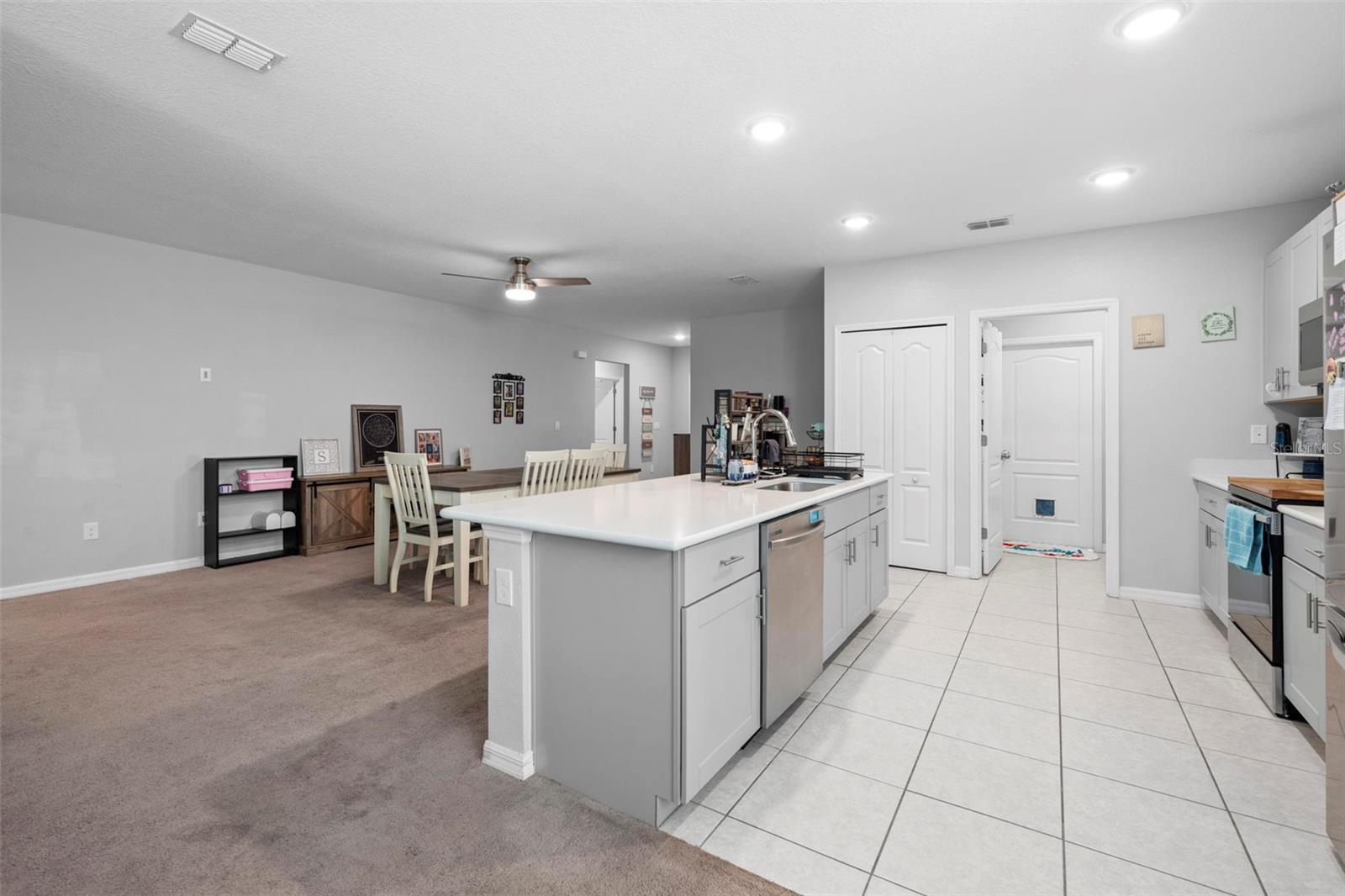 ROYAL HIGHLANDS - Residential