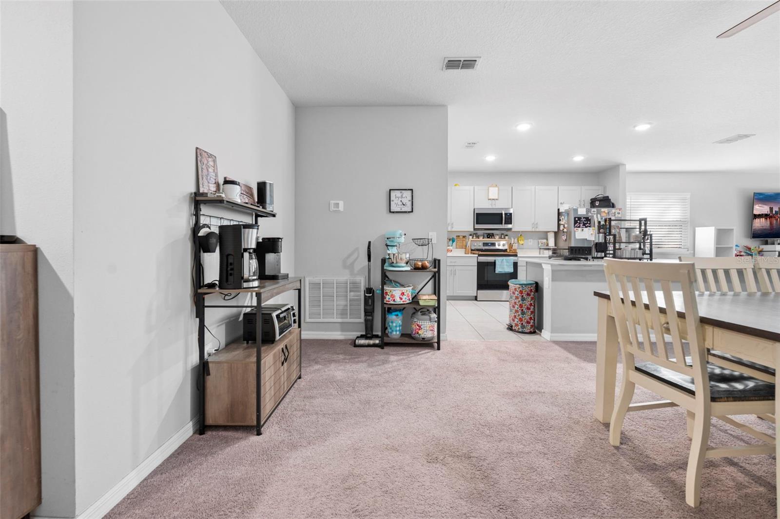 ROYAL HIGHLANDS - Residential