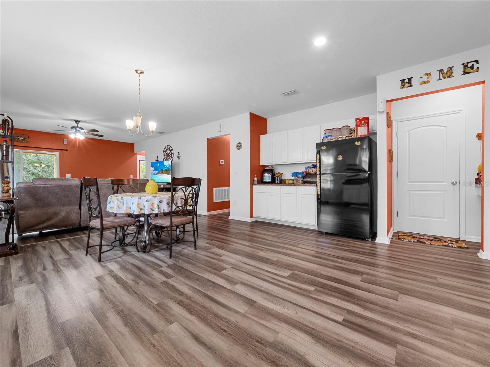 ROYAL HIGHLANDS - Residential