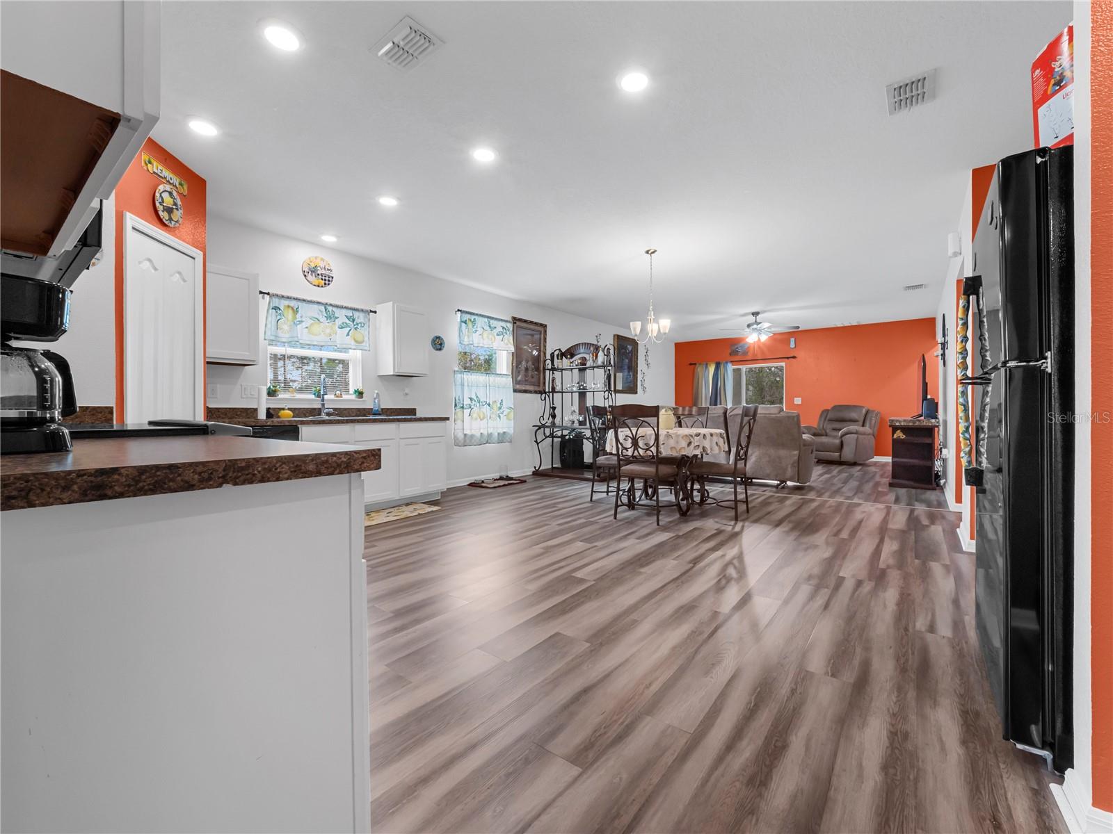 ROYAL HIGHLANDS - Residential