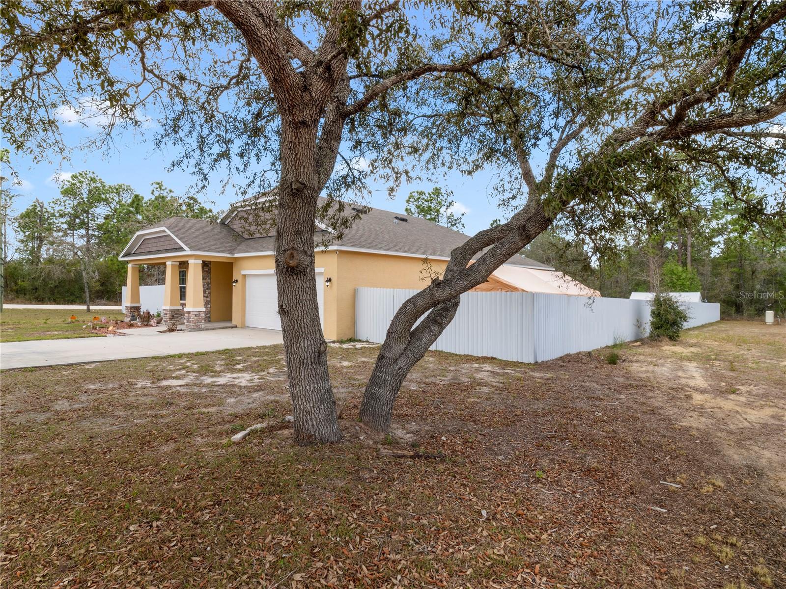 ROYAL HIGHLANDS - Residential