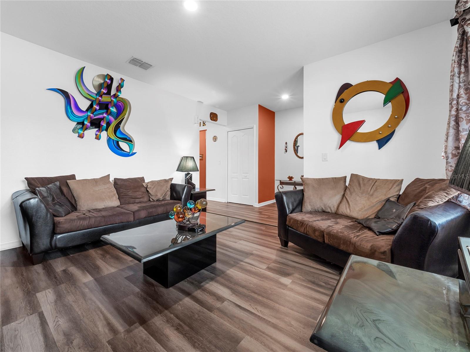 ROYAL HIGHLANDS - Residential