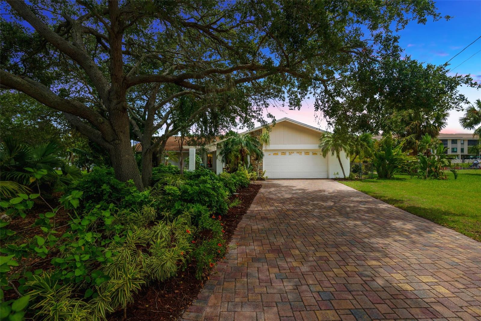 HARBOR ISLES - Residential