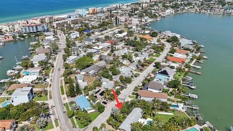 Single Family Residence in MADEIRA BEACH FL 14001 BAYSHORE DRIVE 2.jpg
