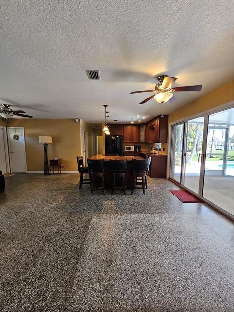 Single Family Residence in MADEIRA BEACH FL 14001 BAYSHORE DRIVE 37.jpg