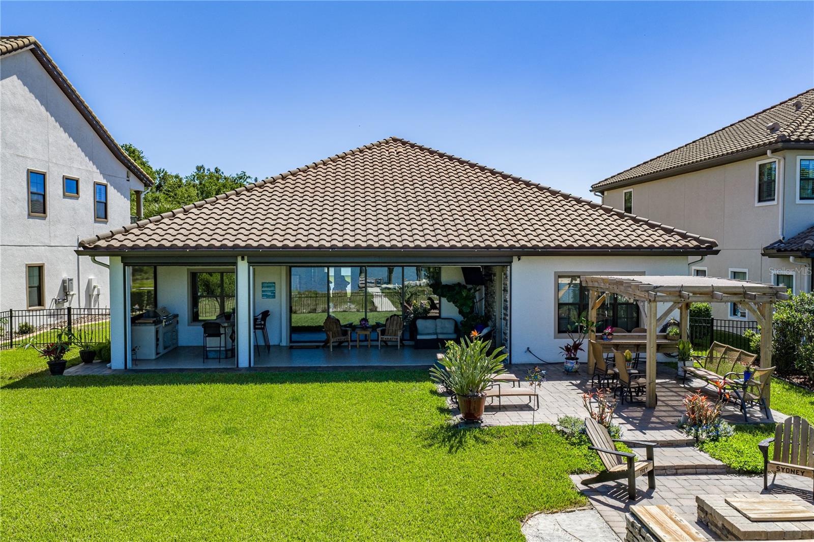 PRISTINE LAKE PRESERVE - Residential