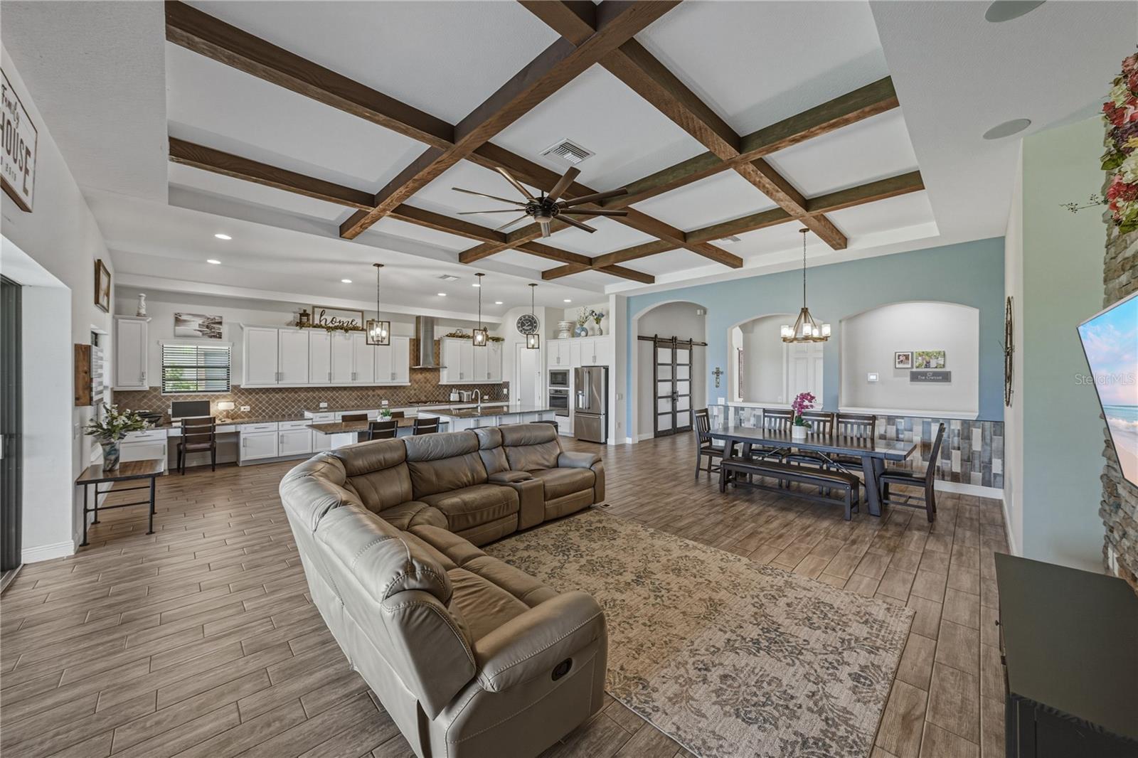 PRISTINE LAKE PRESERVE - Residential