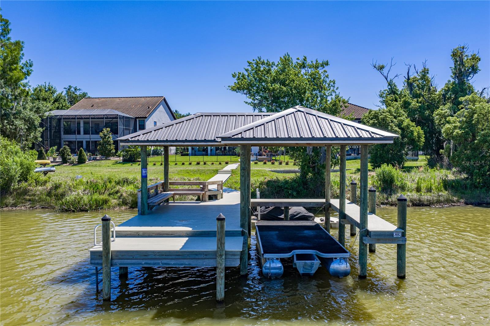 PRISTINE LAKE PRESERVE - Residential