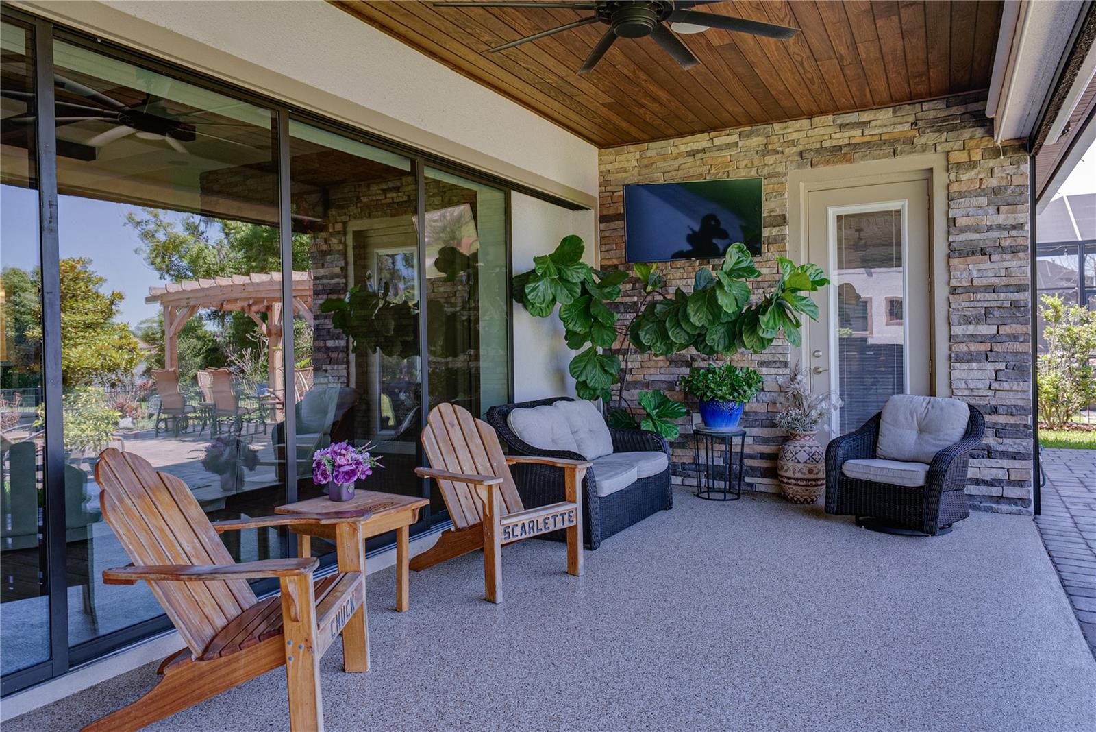 PRISTINE LAKE PRESERVE - Residential