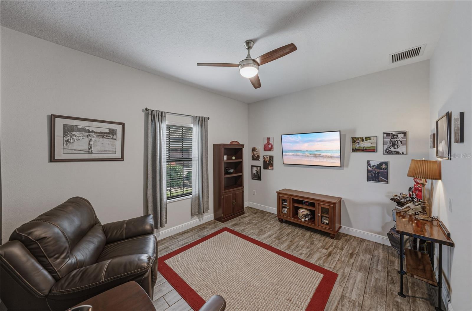 PRISTINE LAKE PRESERVE - Residential