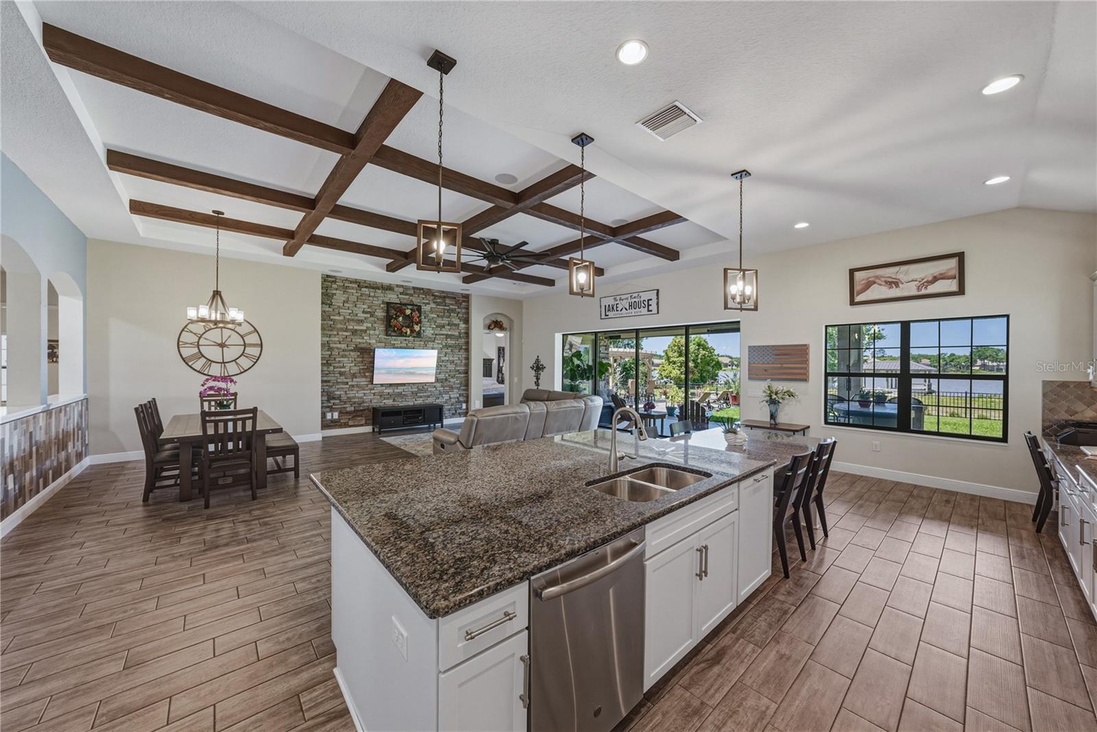 PRISTINE LAKE PRESERVE - Residential