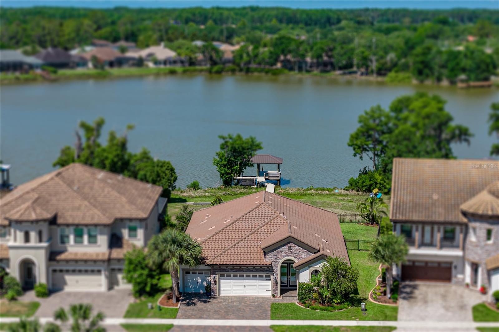 PRISTINE LAKE PRESERVE - Residential