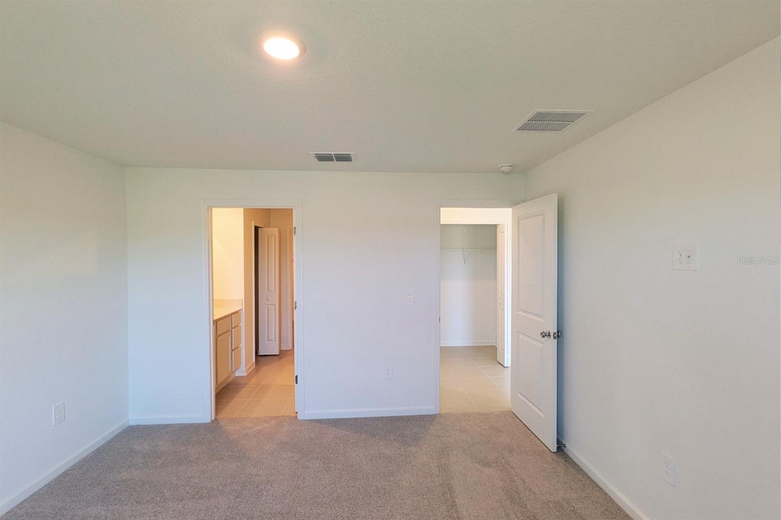 RANCHES/LK MCLEOD I - Residential Lease