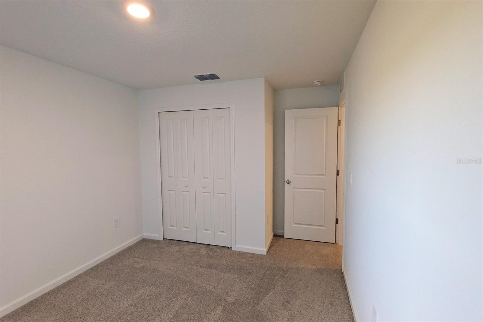 RANCHES/LK MCLEOD I - Residential Lease