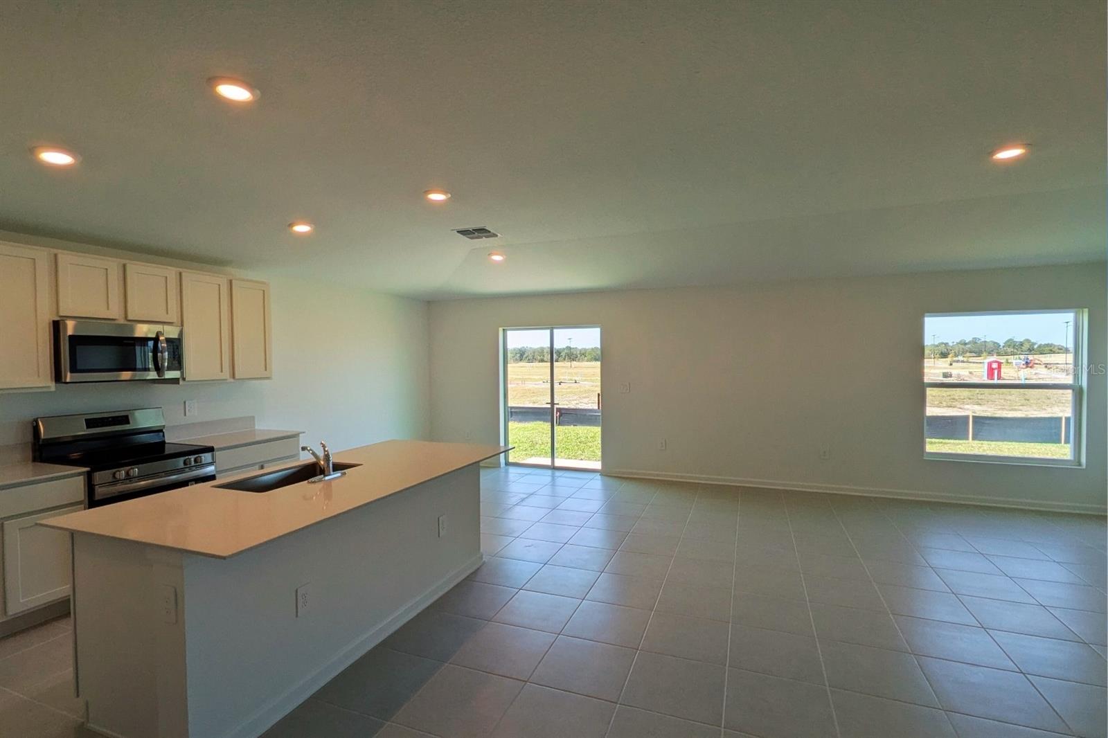 RANCHES/LK MCLEOD I - Residential Lease