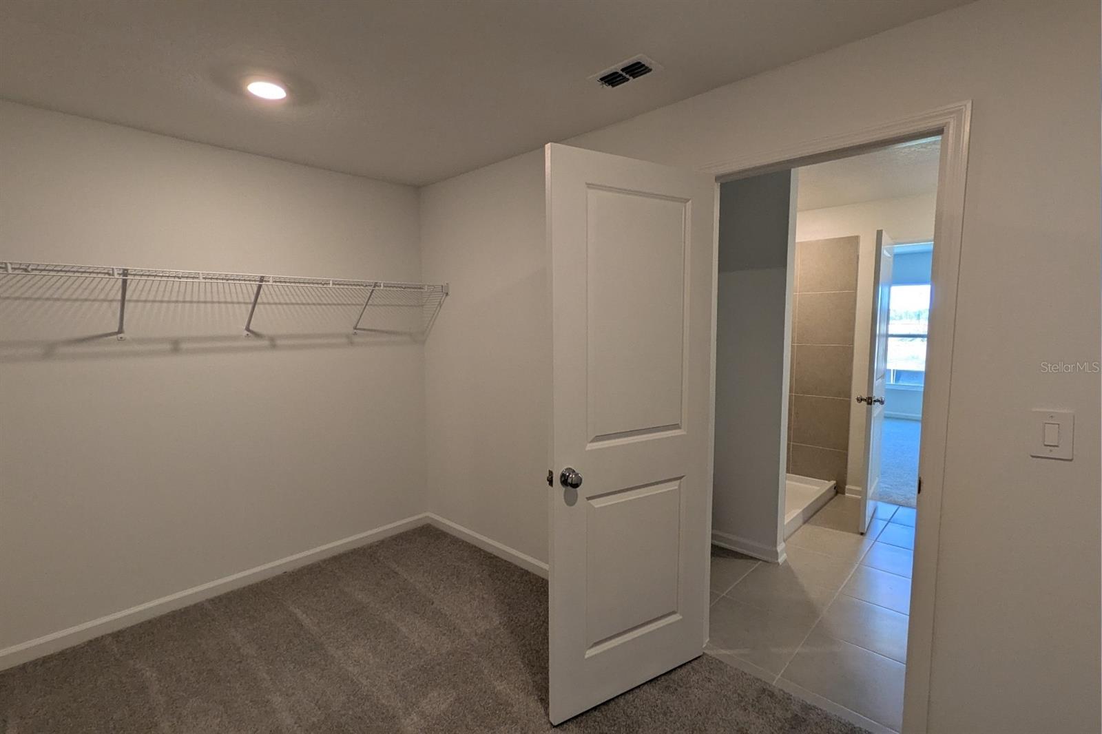 RANCHES/LK MCLEOD I - Residential Lease