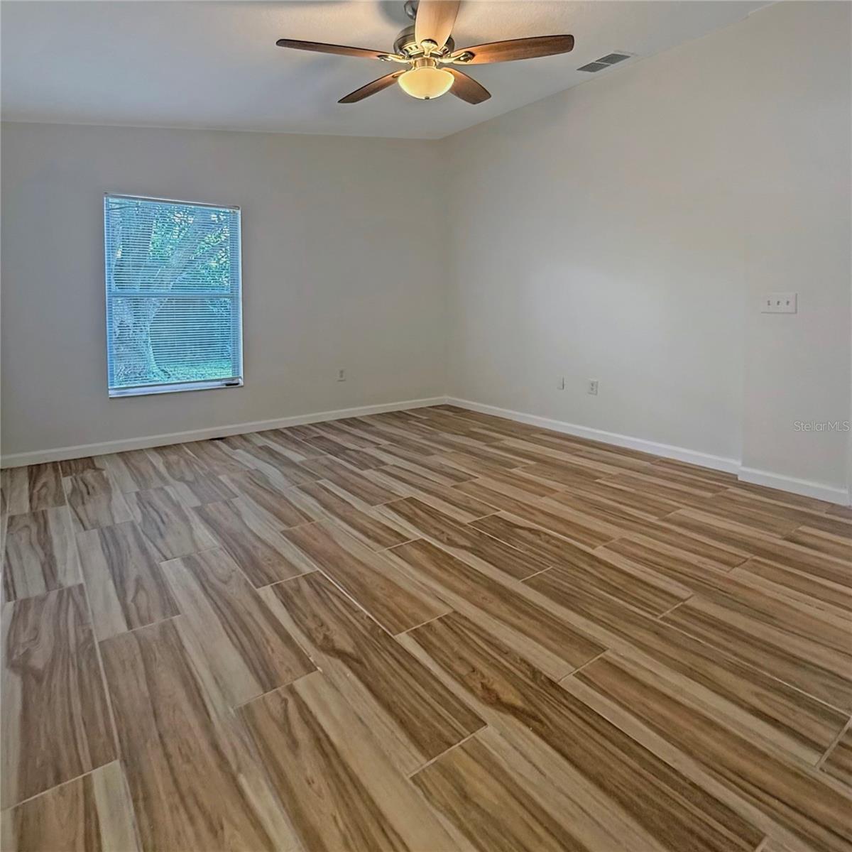 PLANTERS WALK PH 03 - Residential Lease