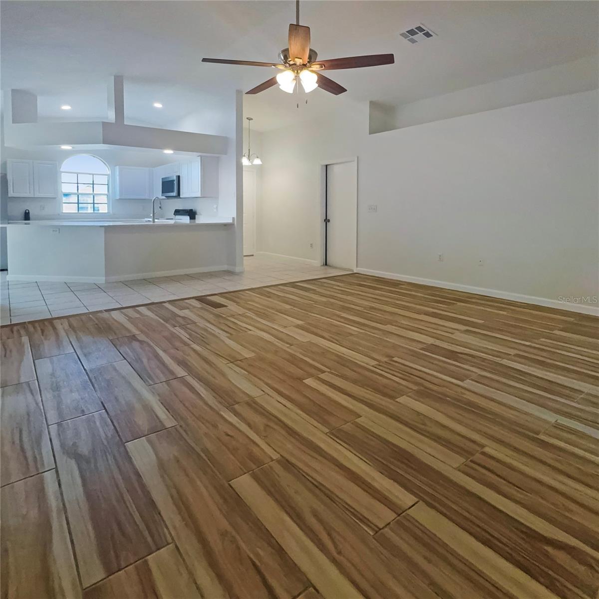 PLANTERS WALK PH 03 - Residential Lease