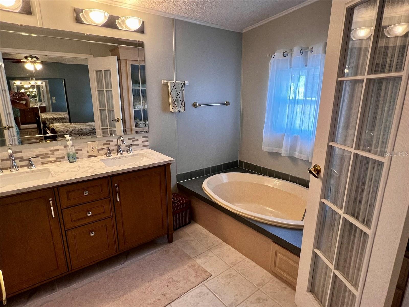 BUTTONWOOD VILLAGE - Residential