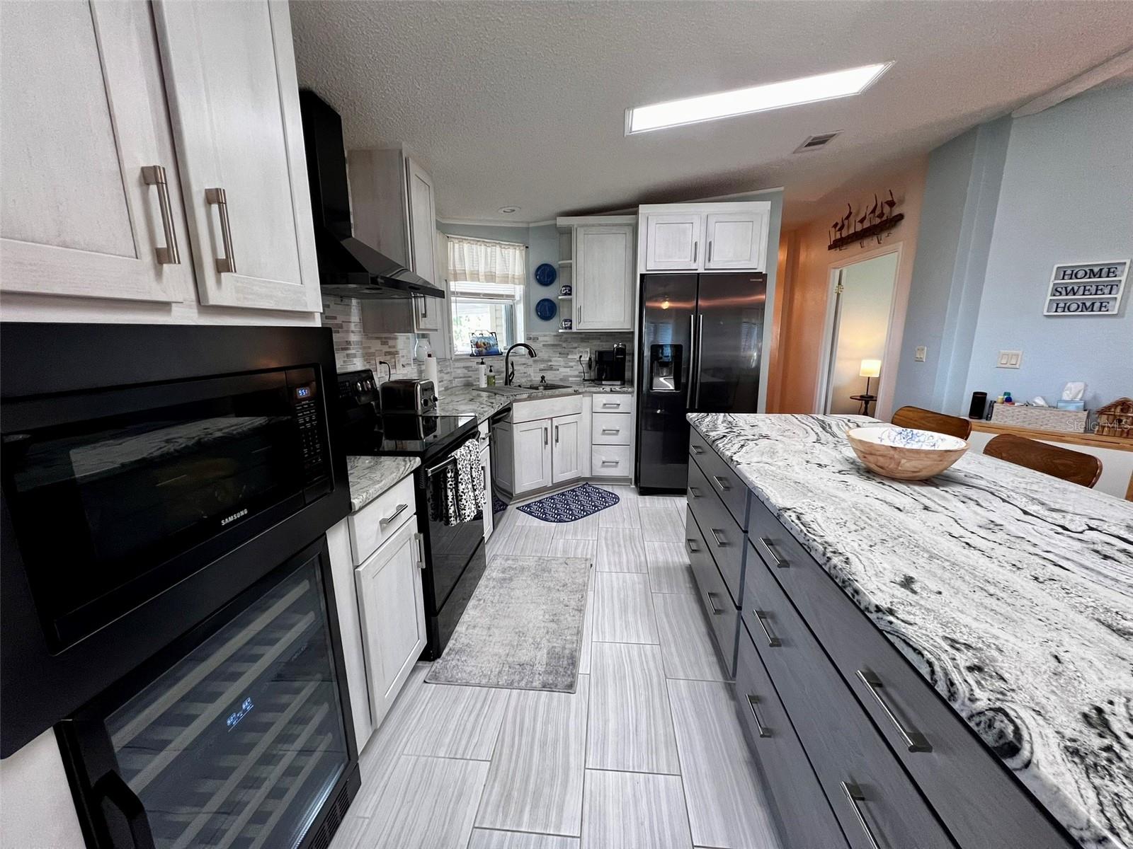 BUTTONWOOD VILLAGE - Residential