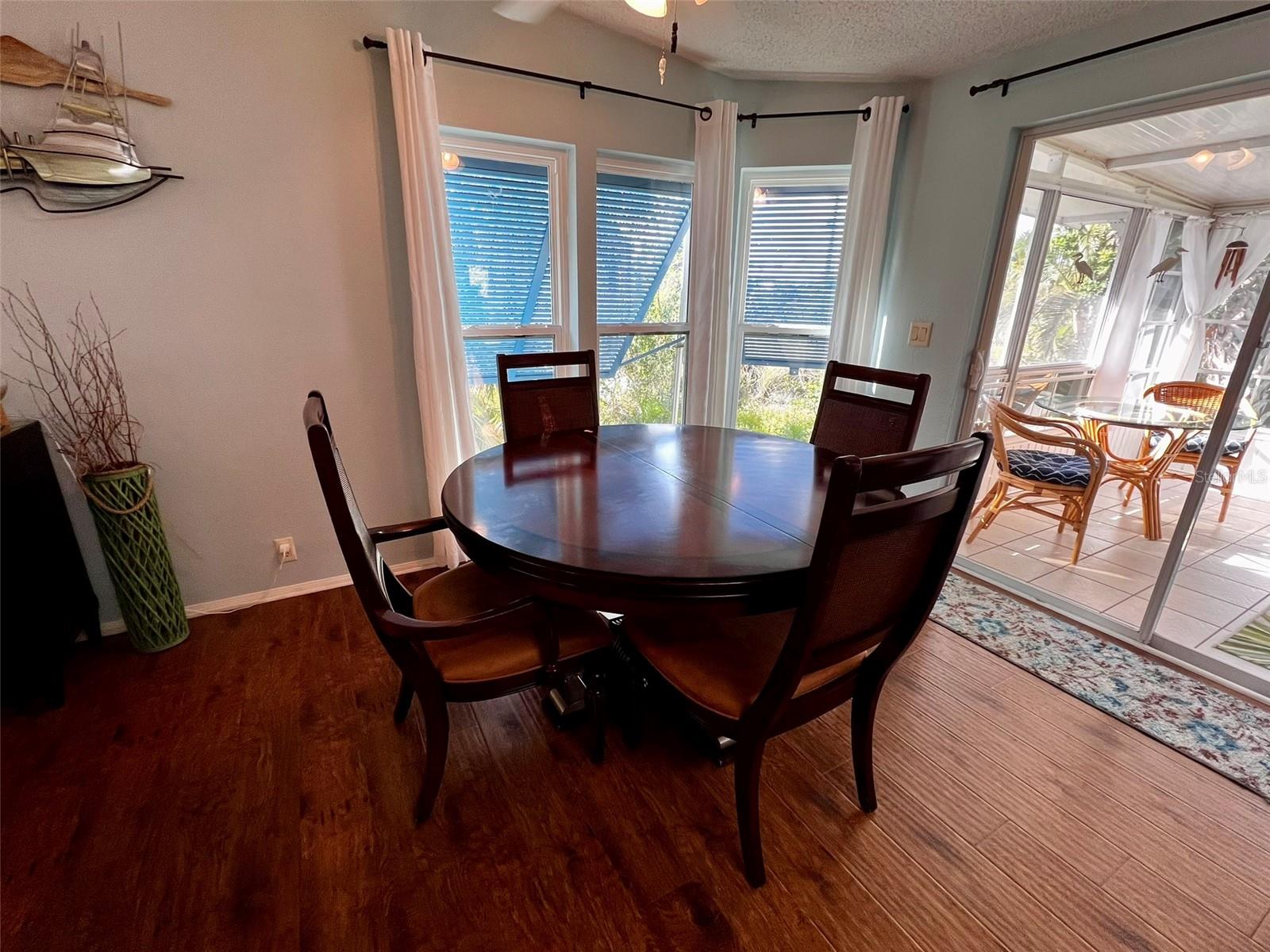 BUTTONWOOD VILLAGE - Residential