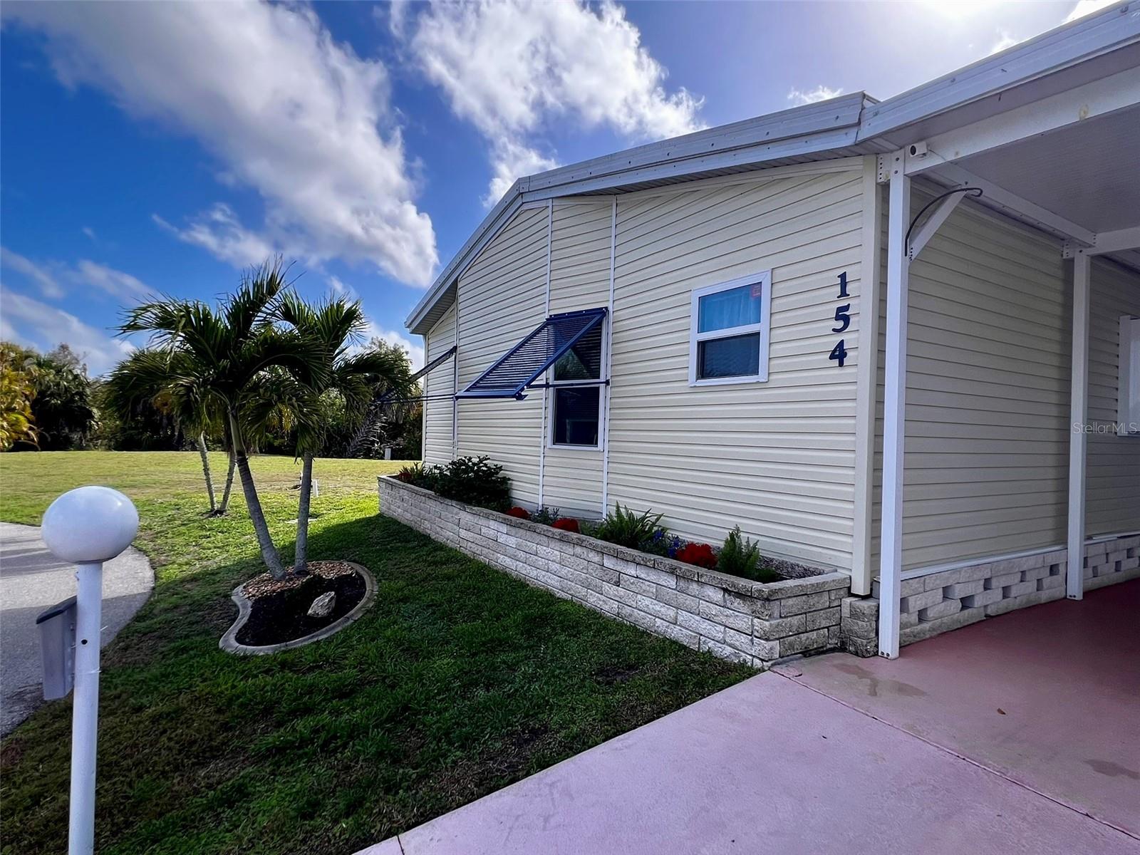 BUTTONWOOD VILLAGE - Residential