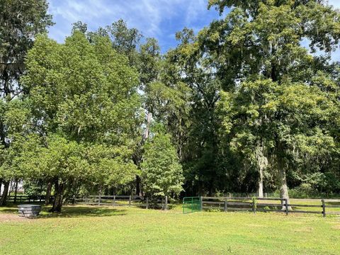 Tiny photo for 2309 SW 66th Street, Ocala, FL 34476 (MLS # OM711135)