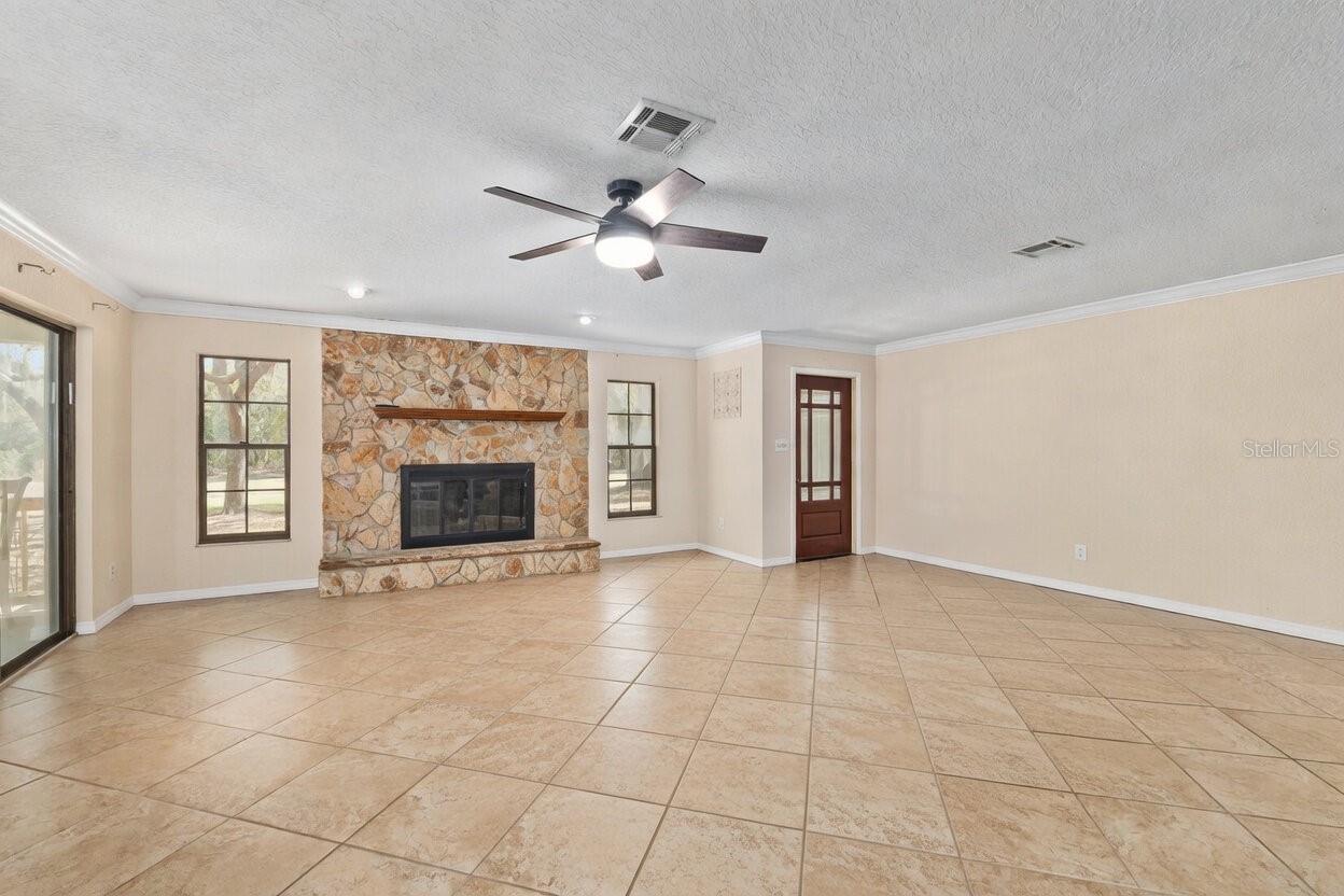 NON SUBDIVISION - Residential