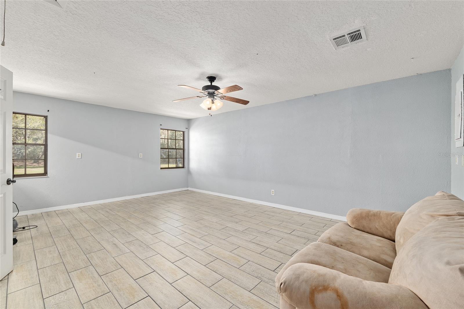 NON SUBDIVISION - Residential