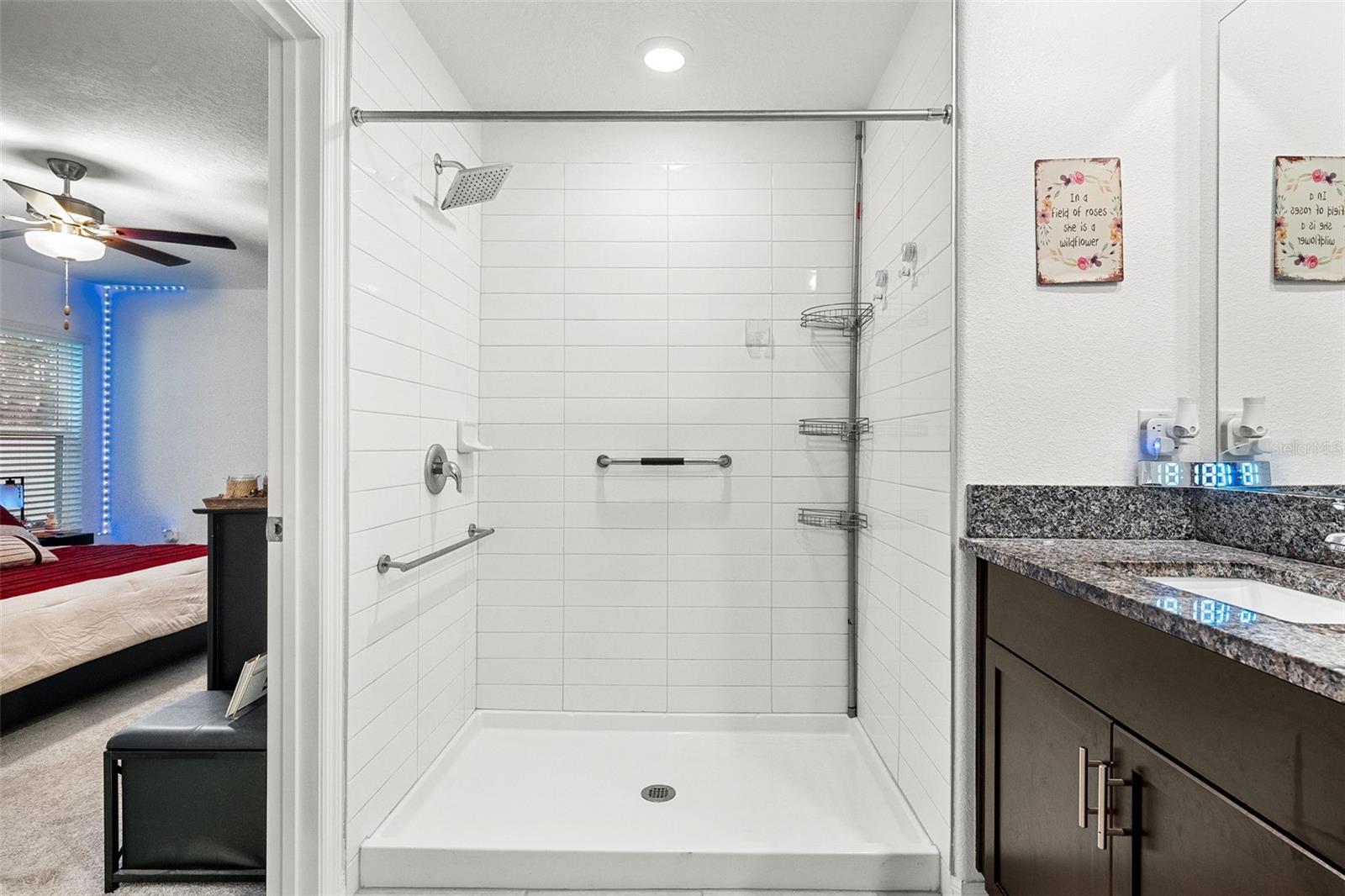 SADDLE CREEK - Residential