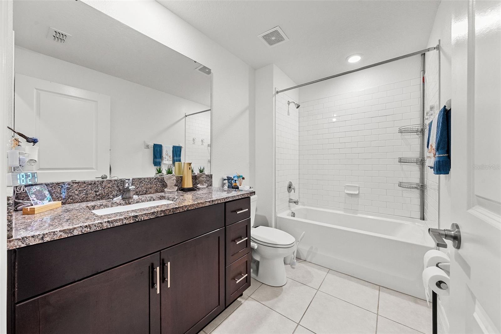 SADDLE CREEK - Residential