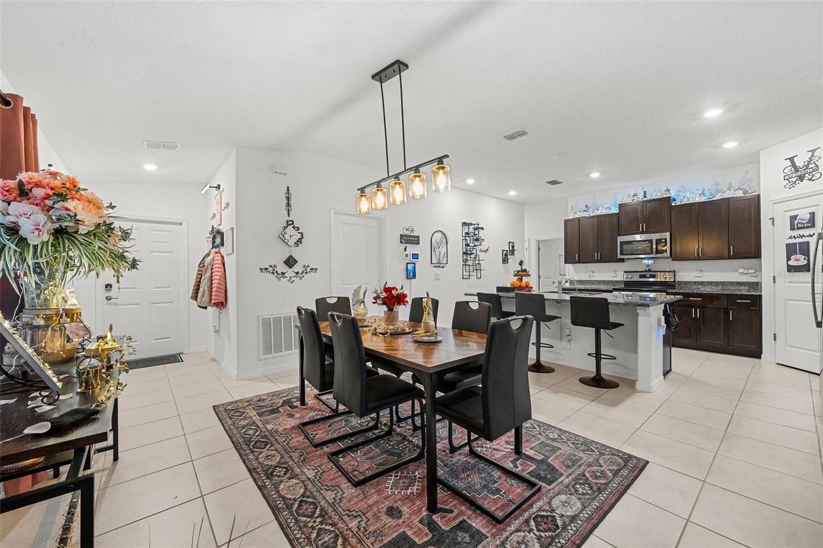 SADDLE CREEK - Residential