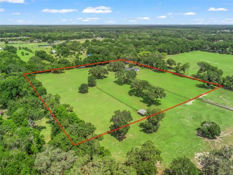 Tiny photo for 402 SW 127th Place, Ocala, FL 34473 (MLS # OM702468)