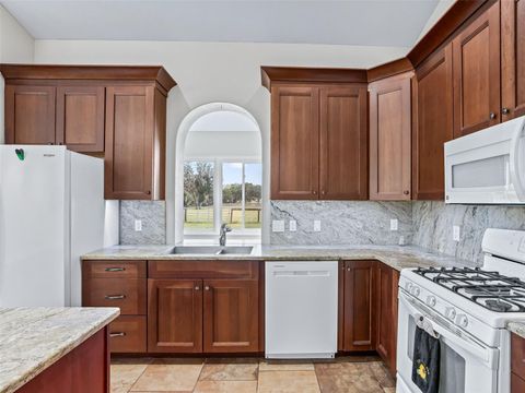 Tiny photo for 402 SW 127th Place, Ocala, FL 34473 (MLS # OM702468)