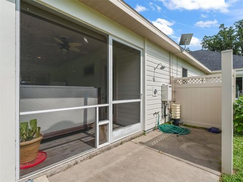 Tiny photo for 402 SW 127th Place, Ocala, FL 34473 (MLS # OM702468)