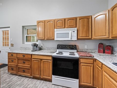 Tiny photo for 402 SW 127th Place, Ocala, FL 34473 (MLS # OM702468)