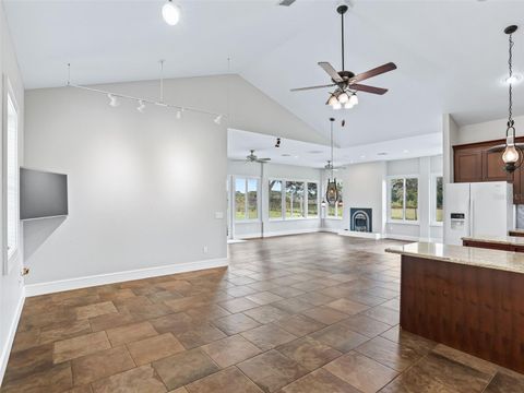 Tiny photo for 402 SW 127th Place, Ocala, FL 34473 (MLS # OM702468)