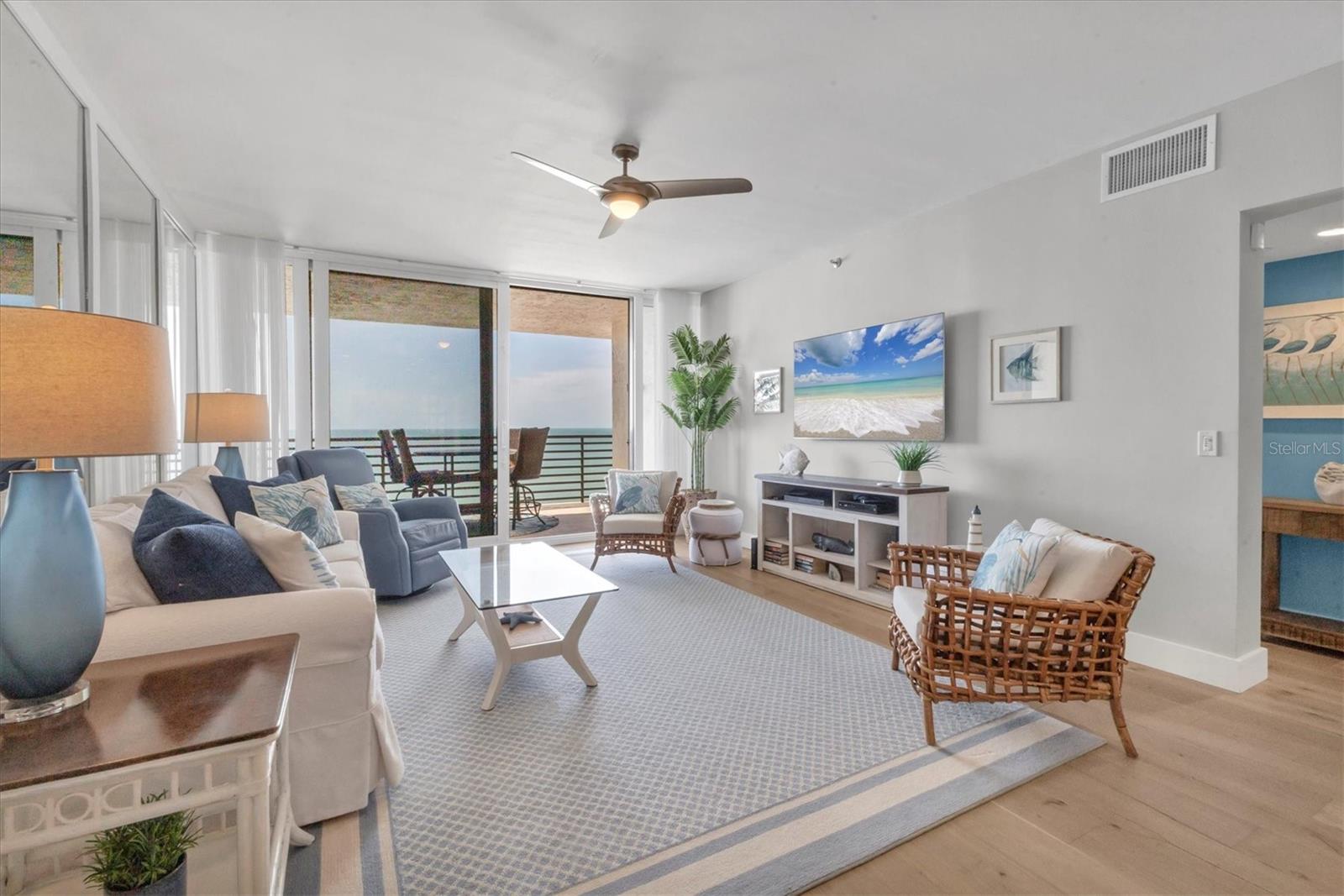 BEACHPLACE 1 - Residential